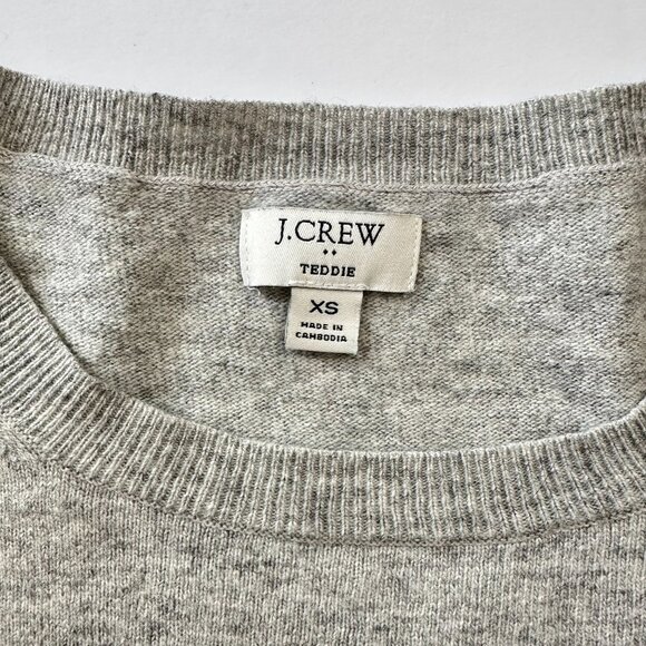 J.Crew Gray Sweater with Leather Heart Appliqué – Size XS - Picture 3 of 9